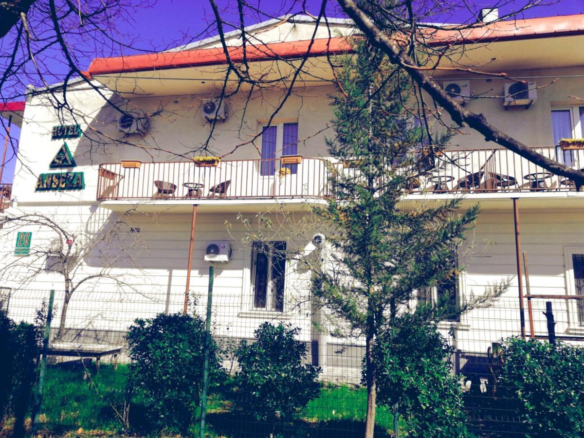 Anseza Hotell Kutaisi Exteriör bild