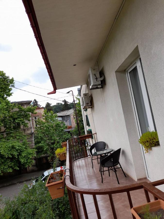 Anseza Hotell Kutaisi Exteriör bild