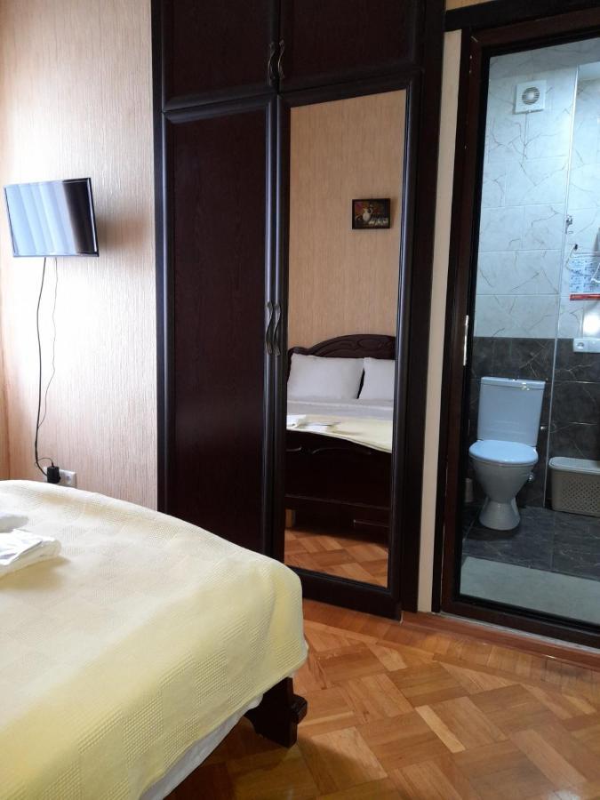 Anseza Hotell Kutaisi Exteriör bild