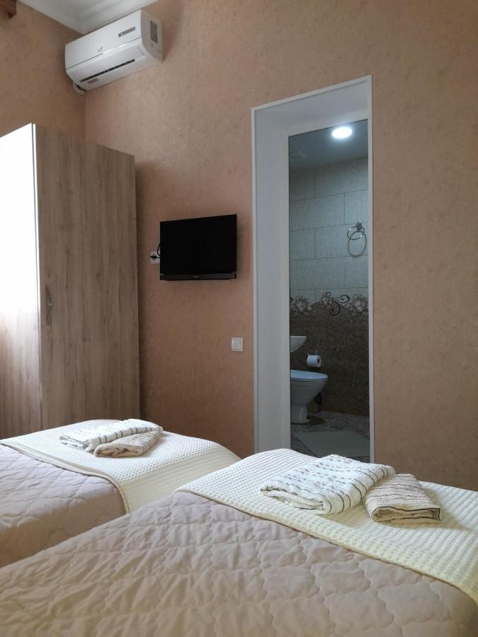 Anseza Hotell Kutaisi Exteriör bild