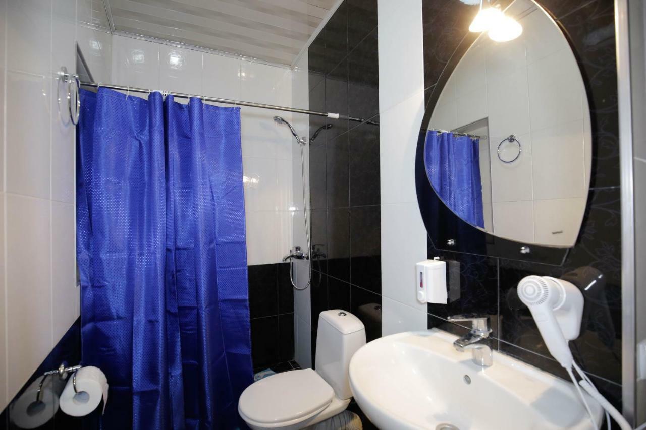 Anseza Hotell Kutaisi Exteriör bild