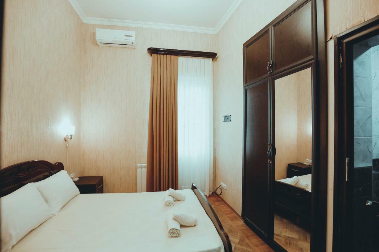 Anseza Hotell Kutaisi Exteriör bild