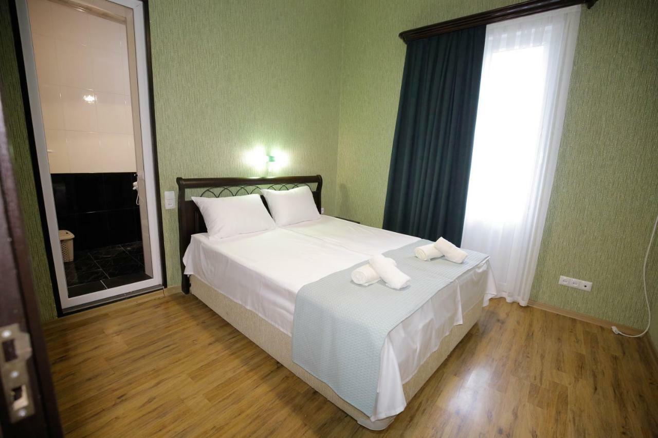 Anseza Hotell Kutaisi Exteriör bild