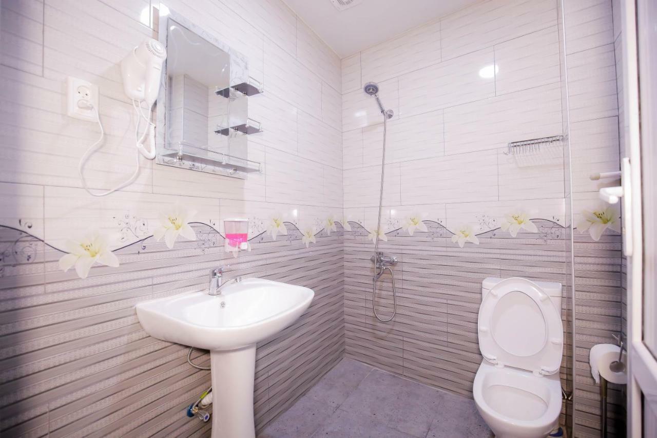 Anseza Hotell Kutaisi Exteriör bild