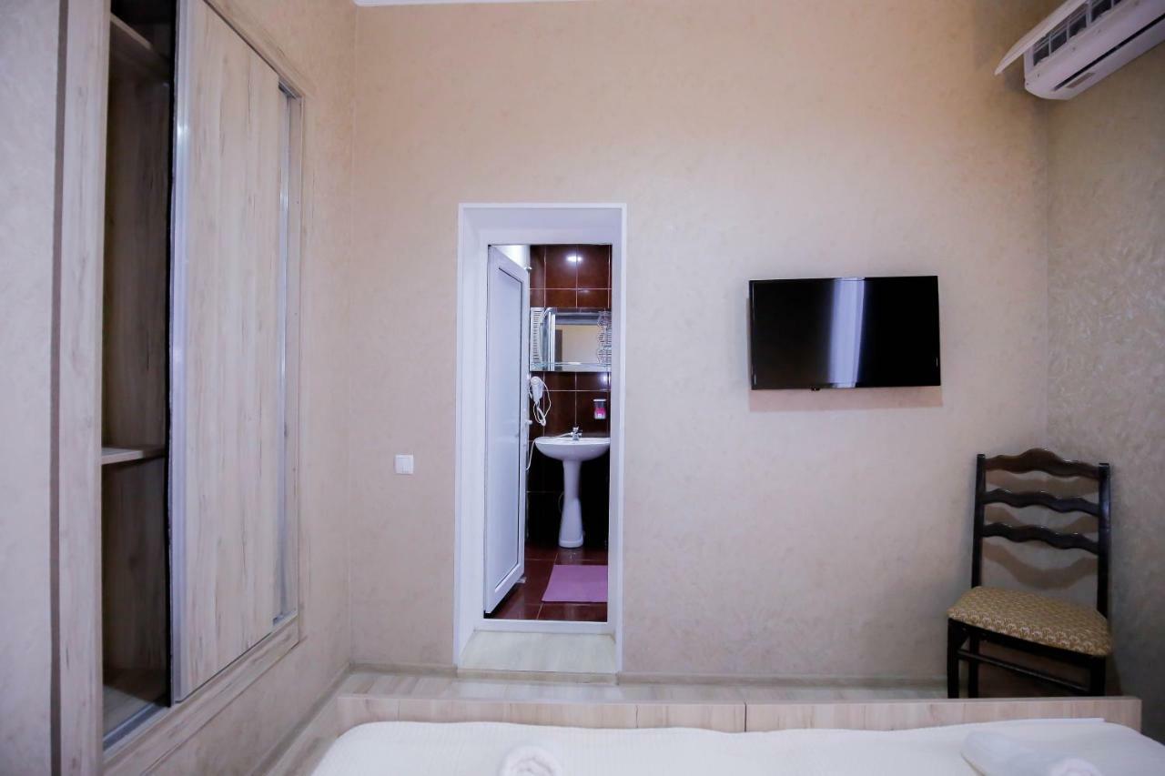 Anseza Hotell Kutaisi Exteriör bild