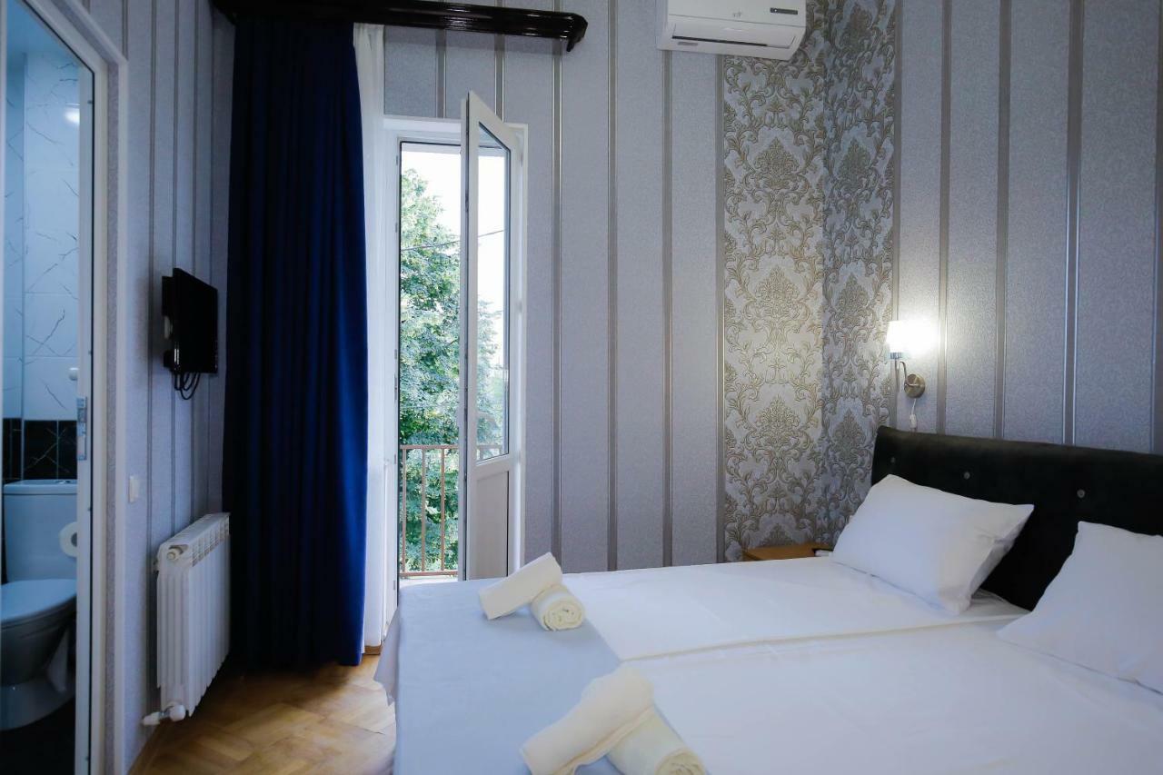 Anseza Hotell Kutaisi Exteriör bild