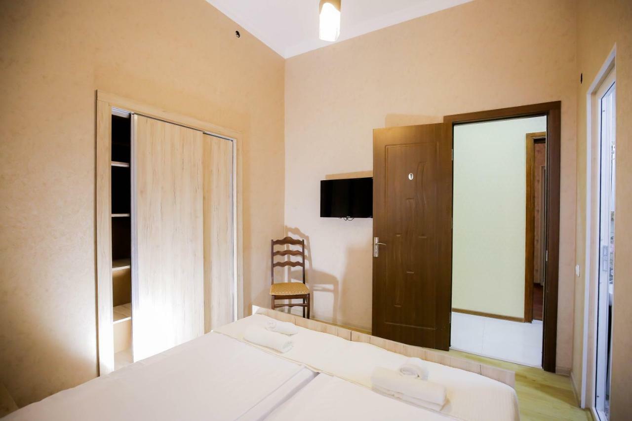 Anseza Hotell Kutaisi Exteriör bild