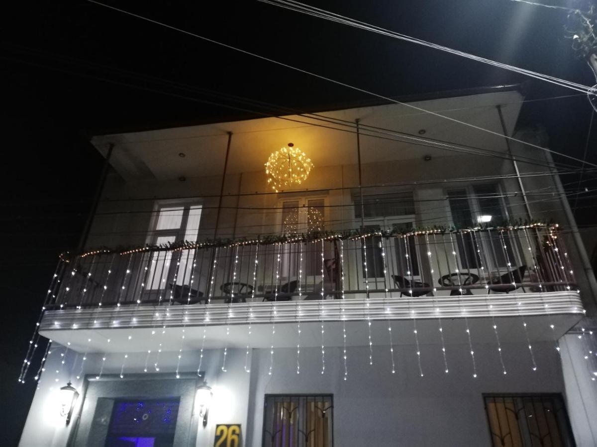 Anseza Hotell Kutaisi Exteriör bild