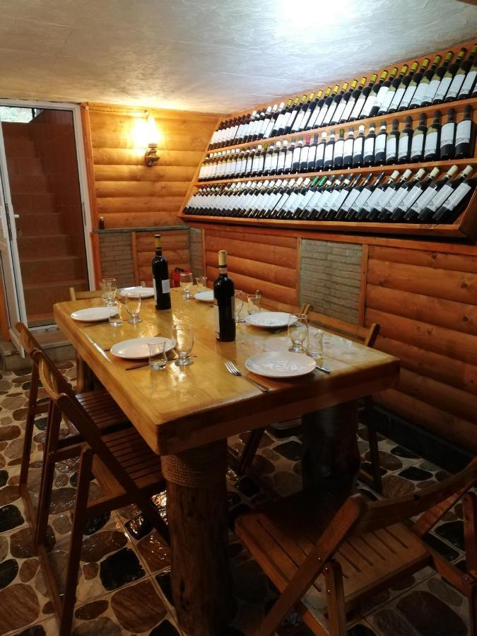 Anseza Hotell Kutaisi Exteriör bild